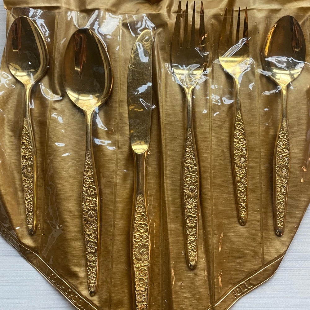Gold plated 6 piece silverware set